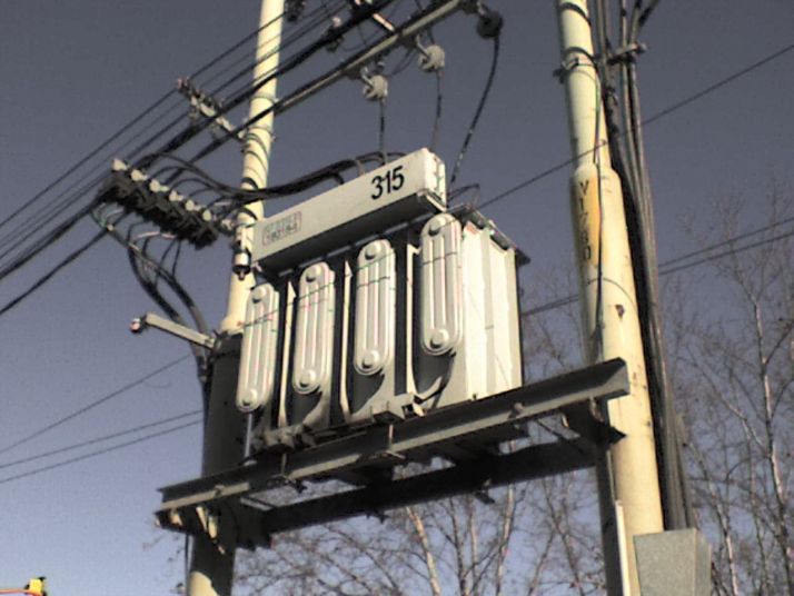 Transformador de energía eléctrica.