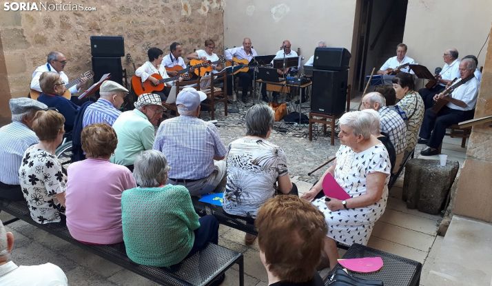 Una imagen de la tarde de convivencia en la ermita. /SN