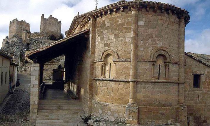 Iglesia de Nuestra Señora de la Asunción, en Castillejo de Robledo. 