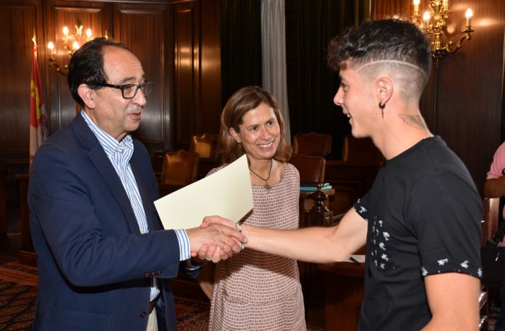 Los 14 alumnos de la AFE Duero XI reciben los diplomas por sus estudios