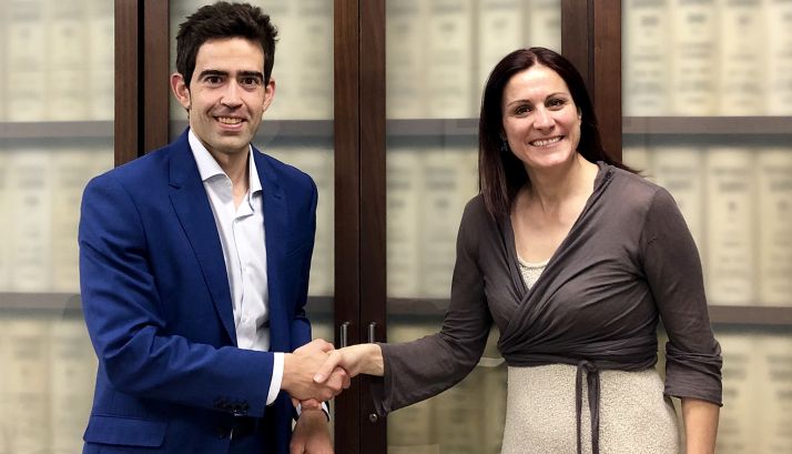 Laura Carrera, de la empresa floral y Sergio Cabrerizo, de Soria Futuro. 