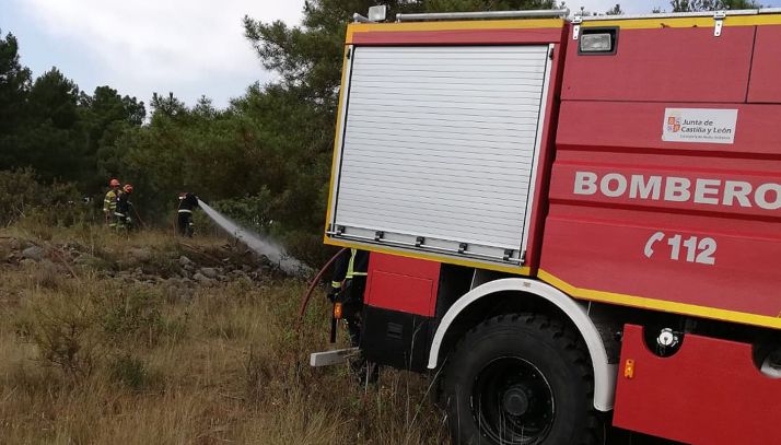 Bomberos de Soria en el incendio de Fuensaúco (Renieblas). /Ayto.