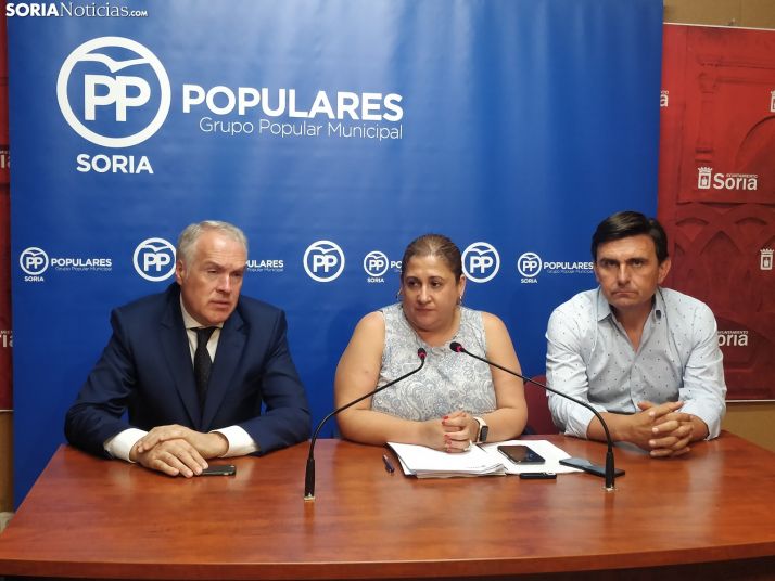 De Gregorio acusa a Mínguez de contraprogramar para que no pueda acudir a la toma de posesión de Mañueco