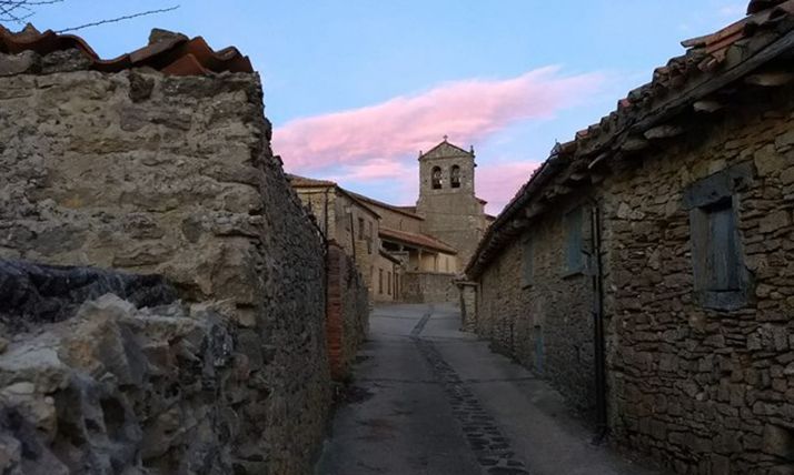 Una de las calles de La Cuenca. /Teresa Simón