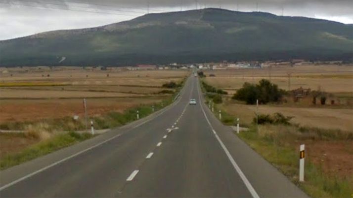 Recta de la N-122 en Matalebreras. /GM