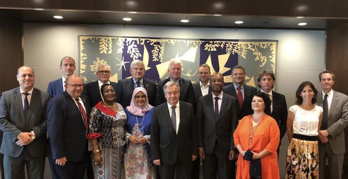 El alcalde soriano, tercero por la derecha, este miécoles en NY. /Ayto.