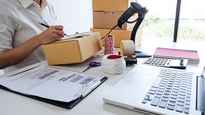 Precisan encargado de almacén y repartidor