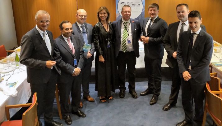 Miembros participantes en la reunión Smart Rural Communities. /FOES