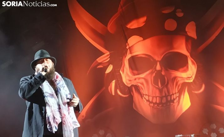 Marea toca en directo en Almazán. 