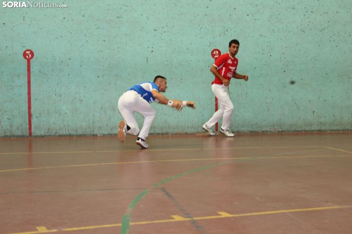 Pelota mano de la buena en Almazán