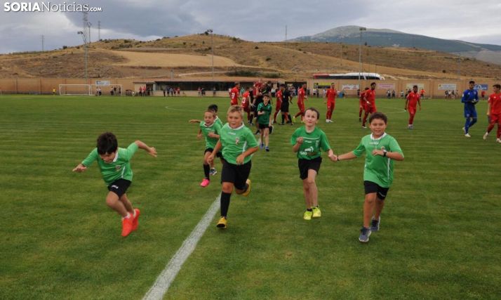 Una imagen de la tarde ayer en La Arquilla. /Nacho Grijalbo