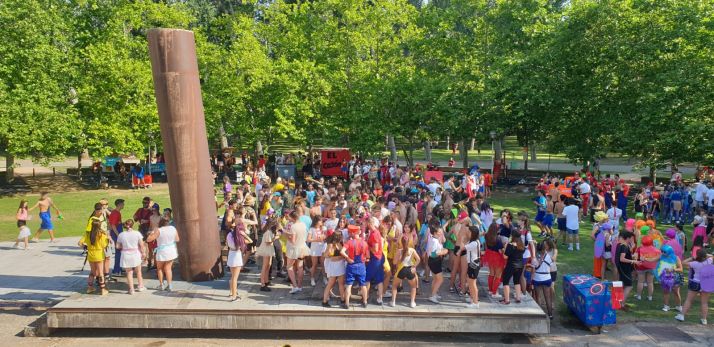 La juventud vuelve a llenar Almazán de colorido y fiesta