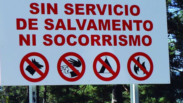 Traiga su perro a la perrera al aire libre de Playa Pita