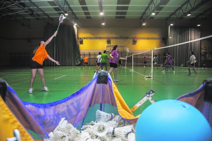 El bádminton, de puertas abiertas para los niños de 6 a 14 años