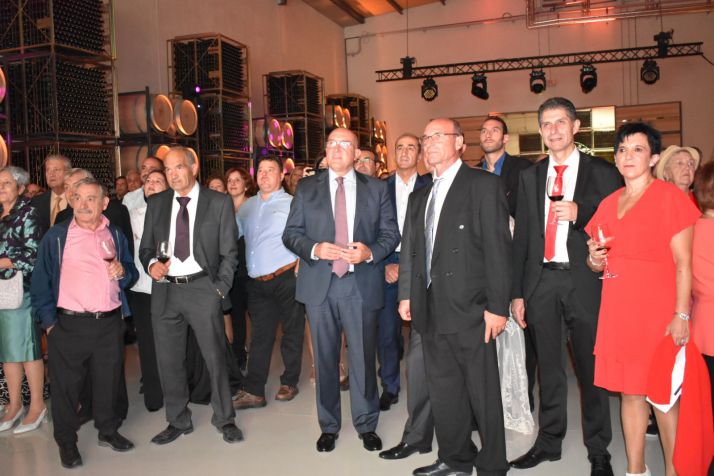 Jesús Julio Carnero inaugura las nuevas instalaciones de Bodegas Briego como muestra de apoyo al sector vitivinícola