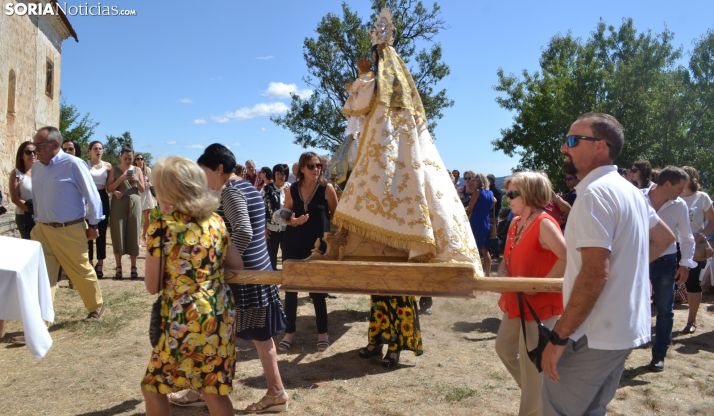 Las imágenes de la Virgen del Rosario y de Valvanera vuelven a la Monjía