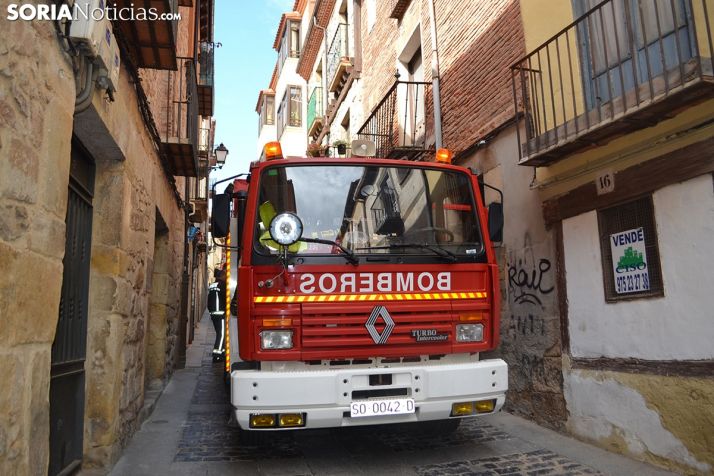 Intervención de los bomberos en la calle Zapatería.