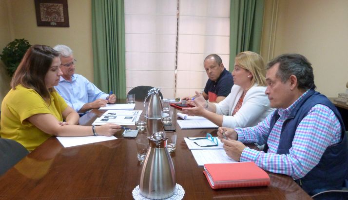 Los representantes sorianos, a la derecha, durante el encuentro con responsables provinales turolenses. 