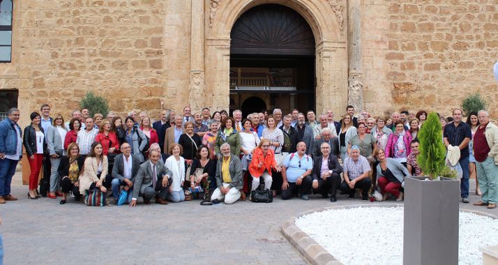 Los delegados en una foto de familia. 