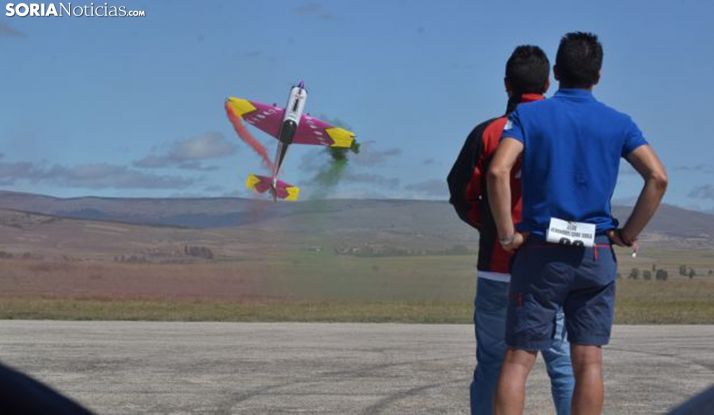 Una de las imposibles maniobras que han podido verse este domingo en Velilla. /SN