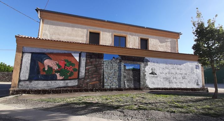 Torrearévalo inaugura fiestas y mural del ciclo Las manos de la Tierra