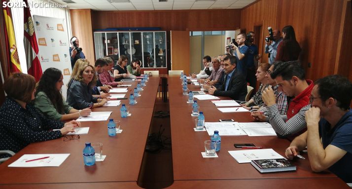 Una imagen de la reunión esta tarde. /SN