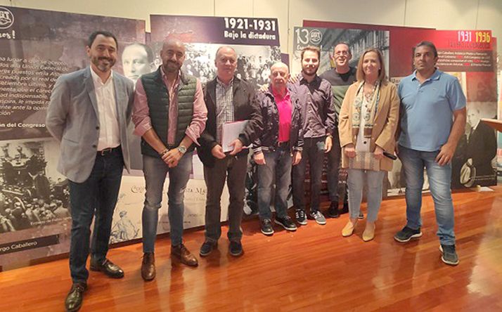 De izquierda a derecha: Fco. Javier Muñoz, concejal Ayuntamiento Soria; Óscar Mario Lobo, responsable UGT Soria; Faustino Temprano, secretario general UGTCyL; Silvio Orofino, secretario general UJP-UGT Soria; Eder García, concejal Ayuntamiento Soria; Albe