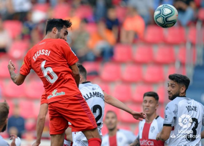 Escassi conecta directamente con el 1-0 en Los Pajaritos. LaLiga