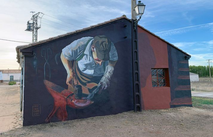 Almarail rinde homenaje con un mural a sus herreros