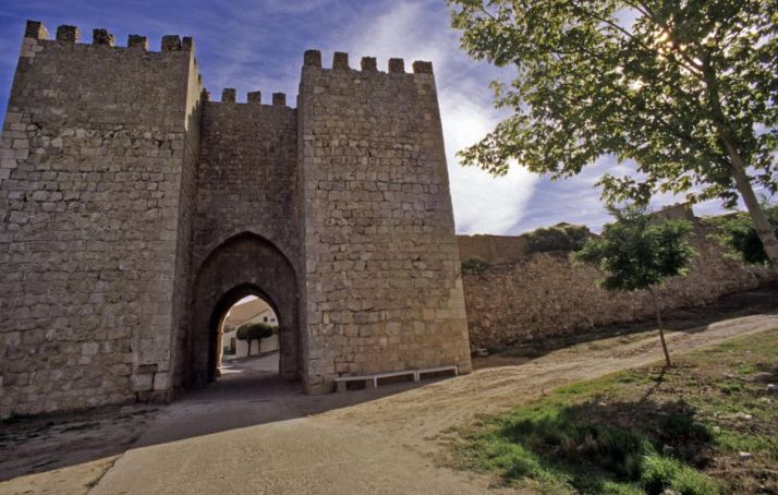 Puerta del Mercado en Almazán. Soria ni te la imaginas