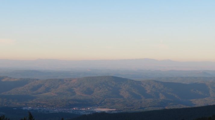 Sierra de la Demanda con los valles al fondo. /Sandoval