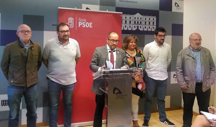 Diputados socialistas en la comparecencia de prensa este miércoles. 