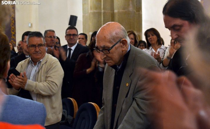 Goyo Alonso recibiendo un prolongado aplauso esta tarde de lunes. /SN