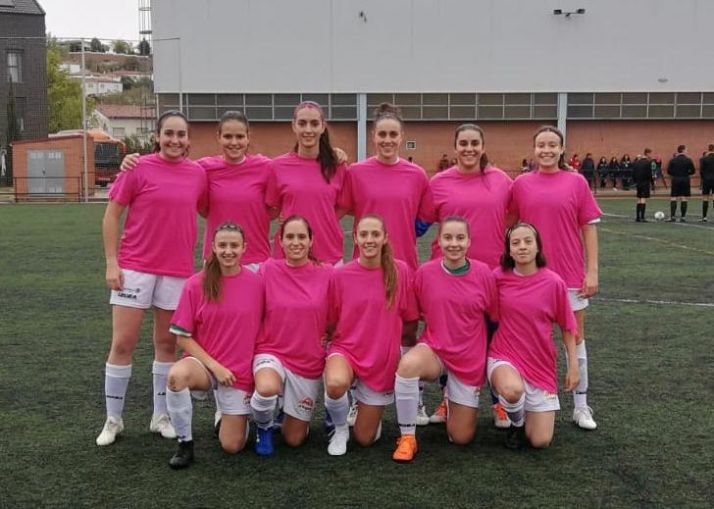 De rosa, 11 que presentó el CD San José femenino en Los Cerros ante el San Pío X. CD San José