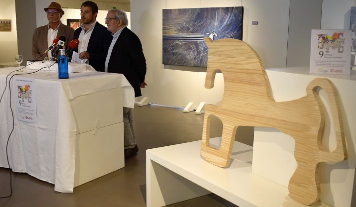 González (izda.), Jiménez y Bárez en la presentación del concurso. /Ayto.