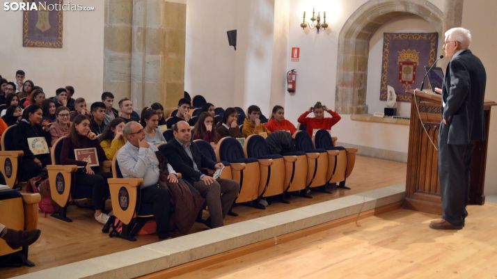 Los estudiantes sorianos debaten en el foro de la FCCR