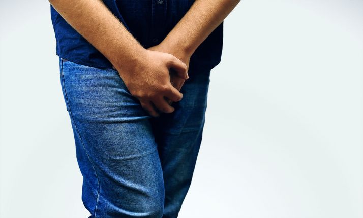 Condenada a pagar 855 € por una patada en los genitales a un hombre