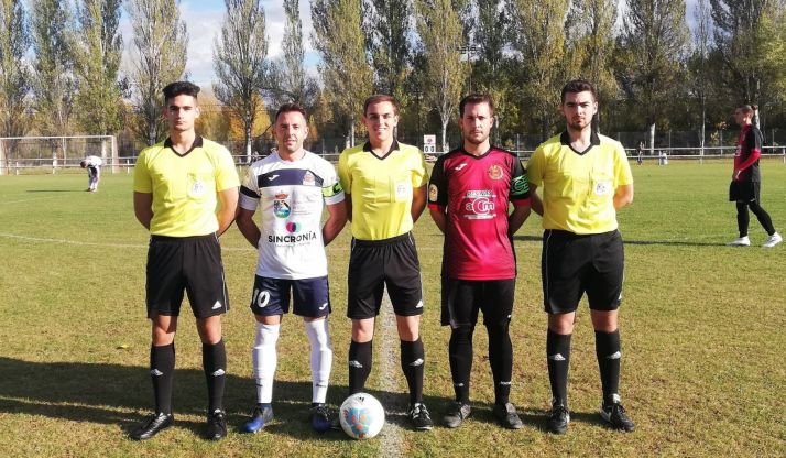 CD Tardelcuende y Atlético Candeleda se citaron en el Abel Antón. Cuenta oficial del Atlético Candeleda