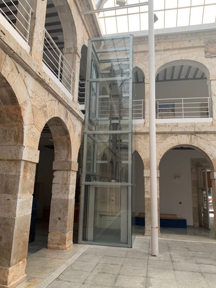 El Burgo pone en marcha el ascensor de San Agustín para facilitar la accesibilidad al centro cultural