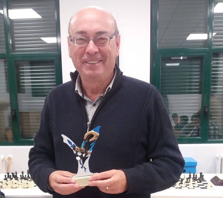José Luis Díaz, el mejor del torneo de ajedrez Santa Teresa