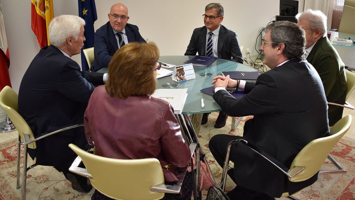 Reunión de responsables de la Consejería con Agroseguro. /Jta.