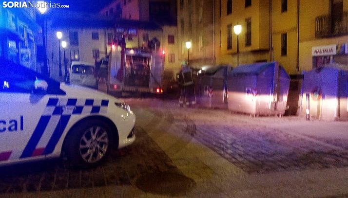 Bomberos y Policía Local en el lugar de los hechos. /SN