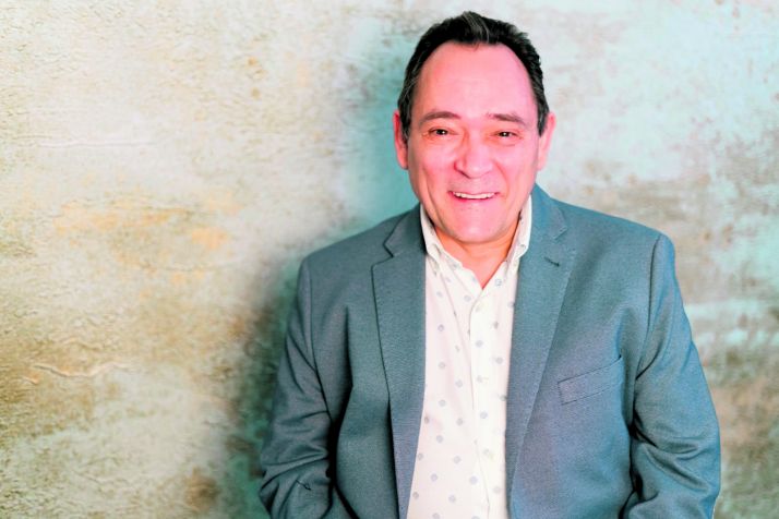 Saturnino de Gregorio se sienta en el Rincón de Soria Noticias.