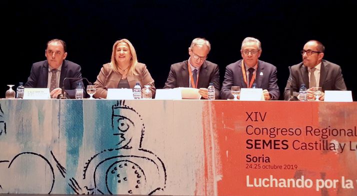 Autoridades y organizadores del congreso esta tarde. 