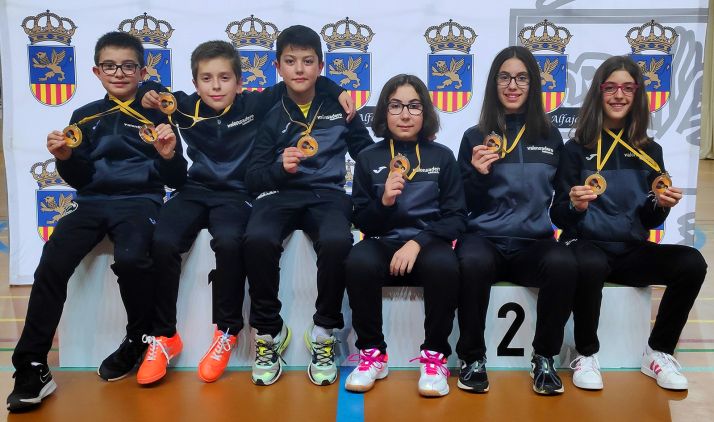 Hugo Sanz (izda.), Miguel Pérez, Ian Antón, Diana García, Carmen Carro e Irene Gárate