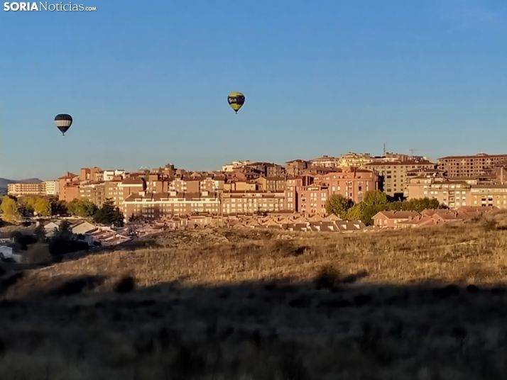 De nuevo, el misterio. Ya no es un globo, son dos