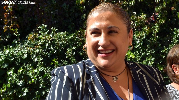 Yolanda de Gregorio, ante los periodistas este martes en Buitrago. /SN