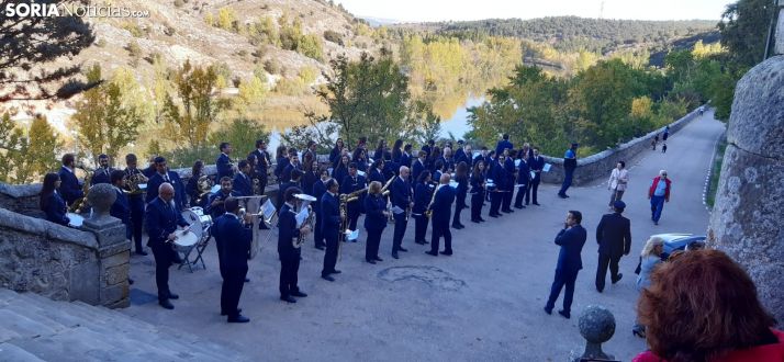 Despidiendo a San Saturio en el lugar de culto de la capital, su ermita junto al Duero