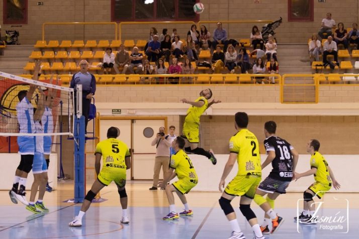 El MorenoSáez Sporting CV Soria debuta con victoria por 1-3 en Madrid ante Salesianos San Miguel.