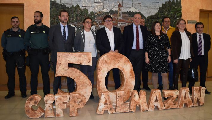 Imagen de la visita oficial al CIFP este viernes. /Jta.